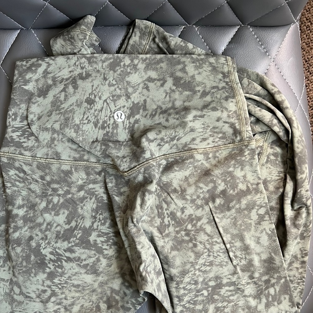 Lululemon Align Size 4 25” Inseam